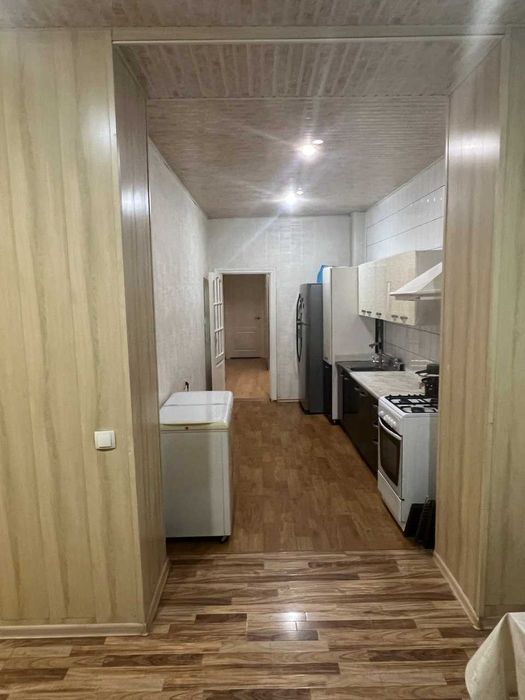 Продаётся, своя 3/5/5, 103м² на Садык-Азимова. Есть лифт.