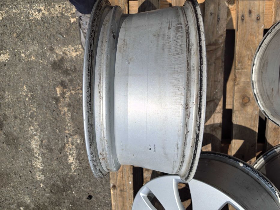 16 цола 5 х 112 мм Ауди А4 / Фолксваген и други - 7 Инча / ЕТ 42