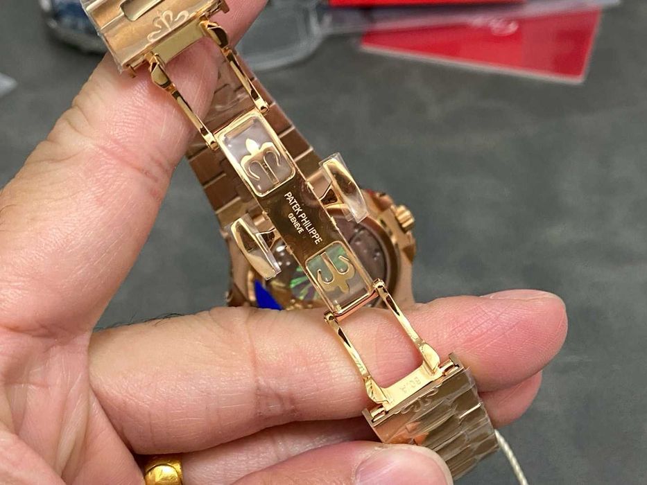 patek philippe nautilus v3 power gold