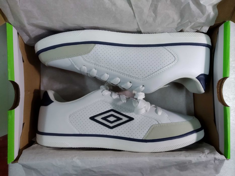 Пролетно-есенни кецове/маратонки UMBRO внос от Германия.