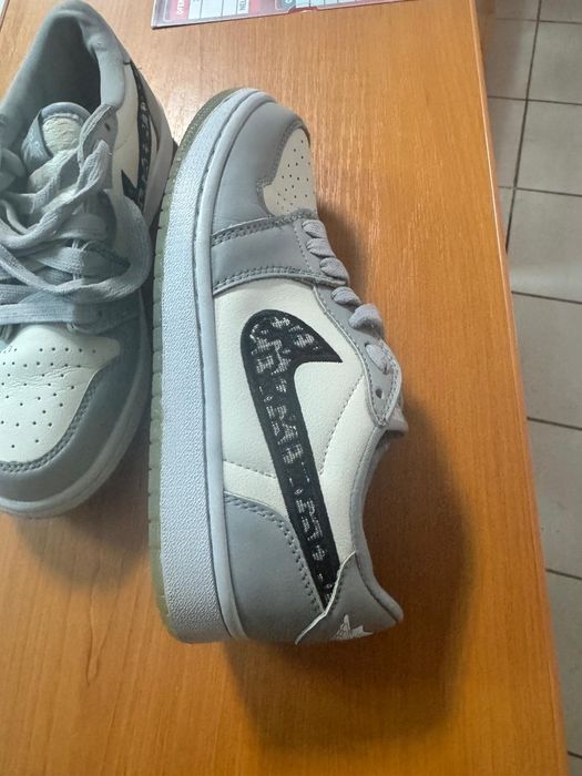 Vind Nike jordan X Dior