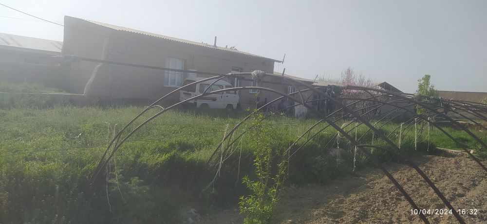 Uy sotiladi 18 sotix