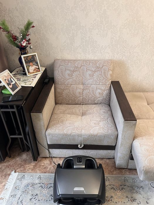 Продам диван, кресло и пуфик