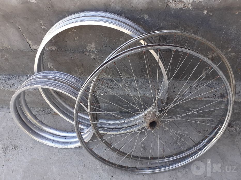 Prodayotsa  koleso  velosipednoe