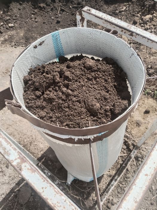 Продам Навоз Чернозем Уголь