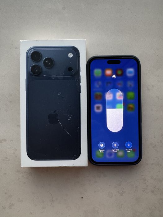 Продам айфон 17 Pro max 512gb