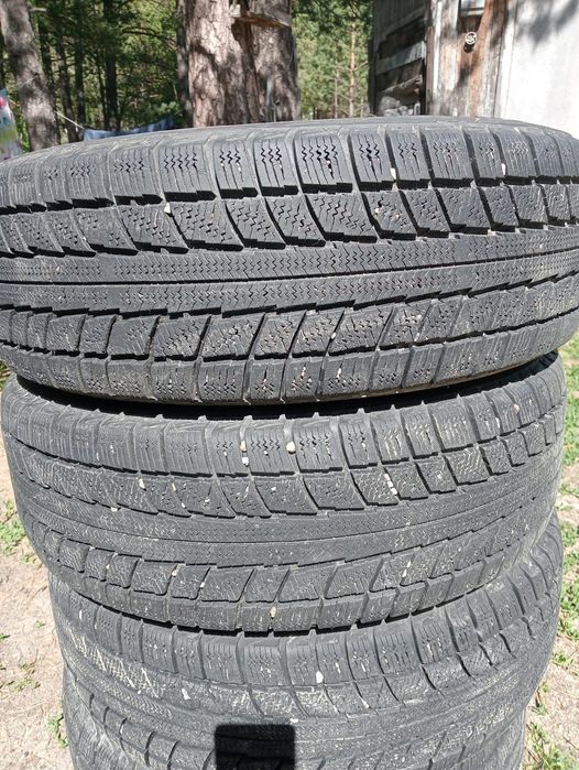 Продам отличную резину!