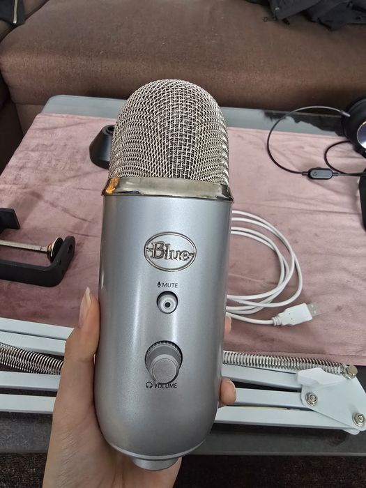 Blue Yeti USB микрофон