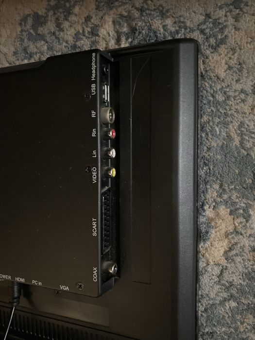 Телевизор 19’’ Supra с кронштейном