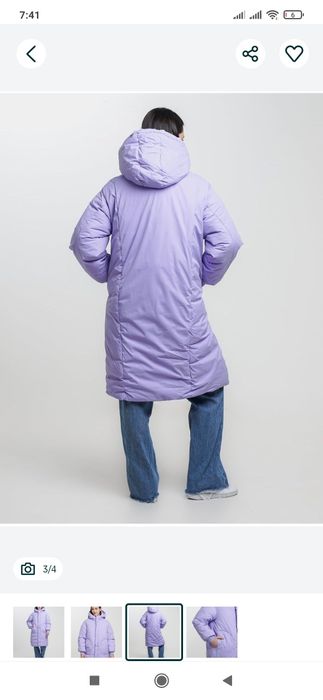 Новая женская куртка из водоотталкивающего материала.