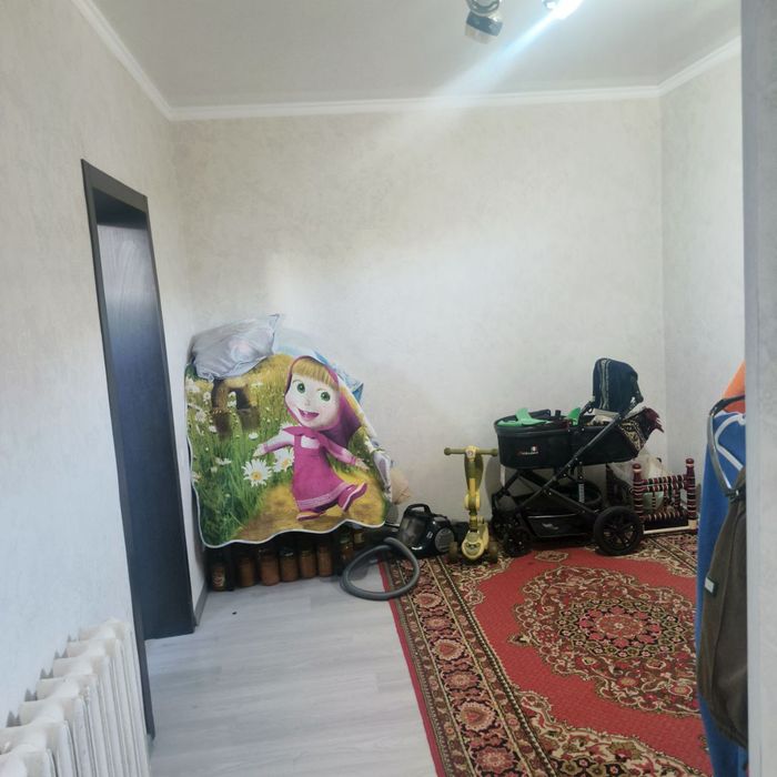 Chirchiq uy sotiladi 5 xona 2ta sanuzeli bor