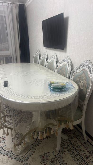 Продаётся стол + стуля