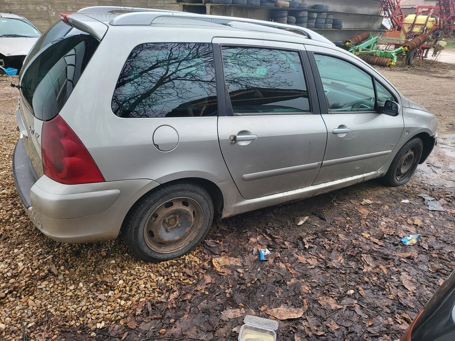 Пежо 307 2.0 Hdi.  НА ЧАСТИ