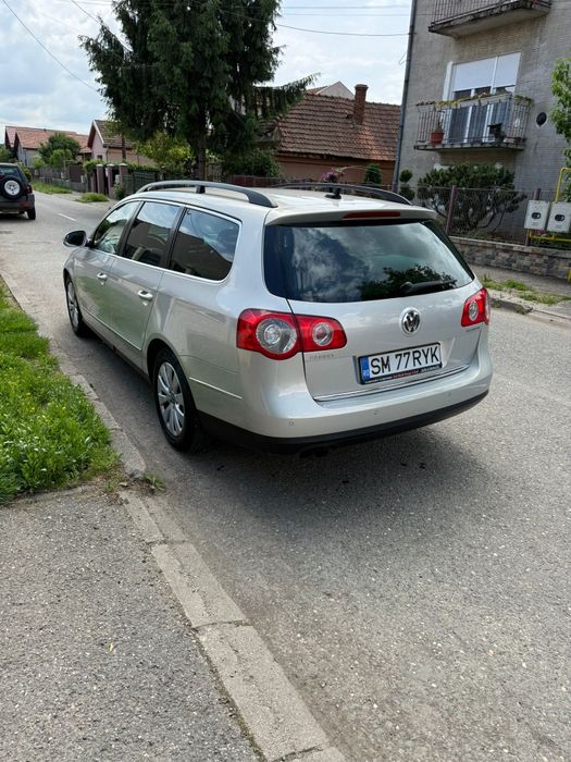 Vând Volkswagen Passat