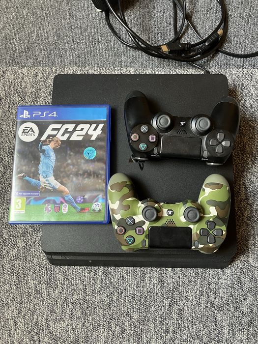 Playstation 4 slim