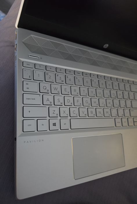 Продаю ноутбук HP Pavilion 15-cs2051ur