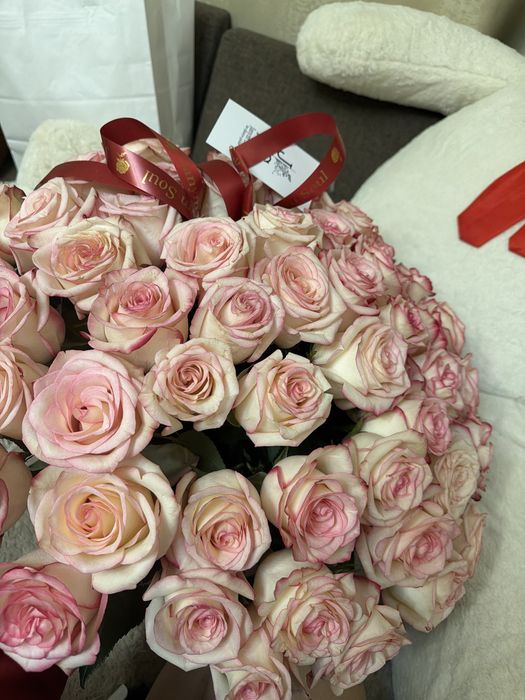 Розовый розы 51 штук