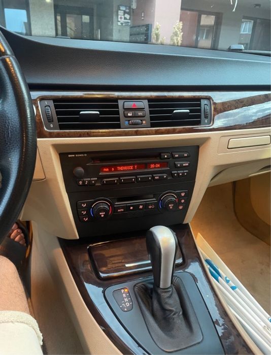 BMW 325i /3000 кубика бензин