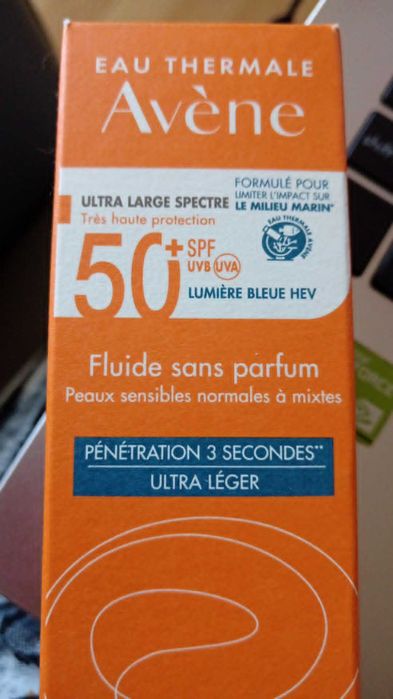 Eau Thermale Avene 50 + de 50 ml la jumate de pret