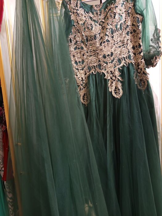 Kelinlik sarpo koʻylagi sotiladi.