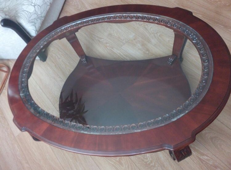 Стол настоящее дерево придиванный