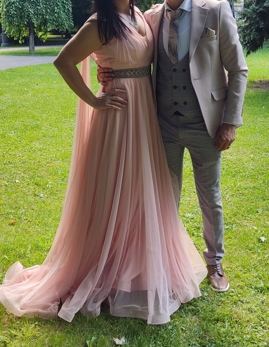 Rochie eleganta cu trena