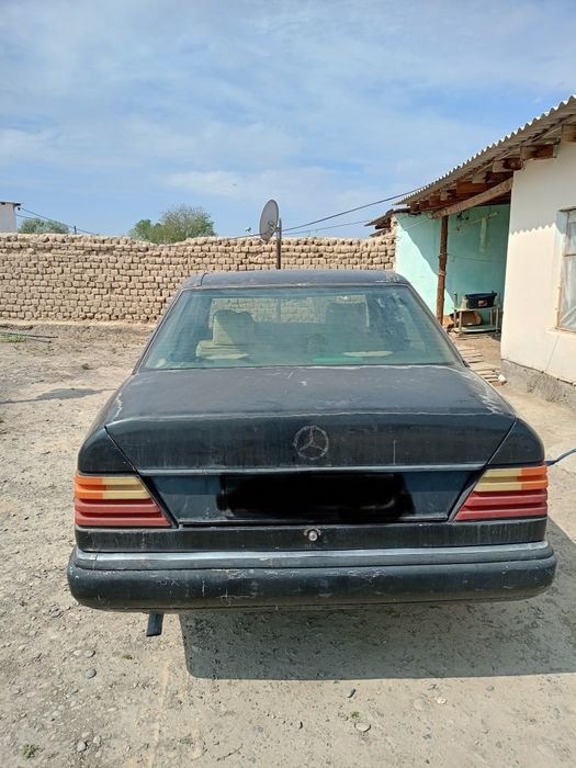 Мерседес 124 200Е
