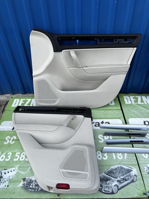 Fețe de ușă interior față și spate  Volkswagen Touareg 7 P