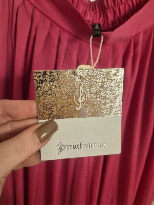 Pantaloni cu cracul larg  stradivarius noi cu eticheta