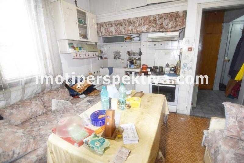 Продава се Многостаен апартамент в Пловдив, Център - 105 кв.м за 1749 €/кв.м - Снимка #4