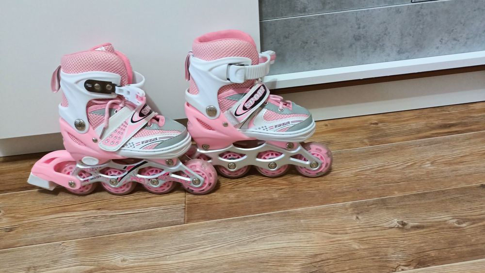 Продам срочно ролики на девочку