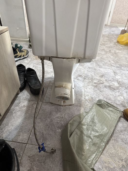 Продам унитаз в хорошем состоянии