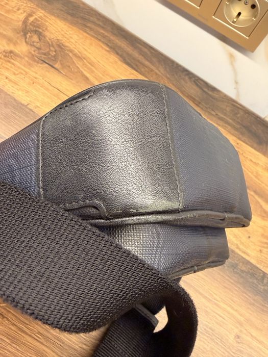 Чанта burberry london check zip around cross body