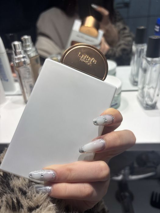 Unghii cu gel sau semi ploiesti