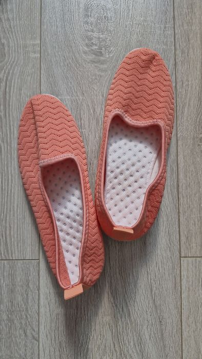 Летние кроссовки. Новые