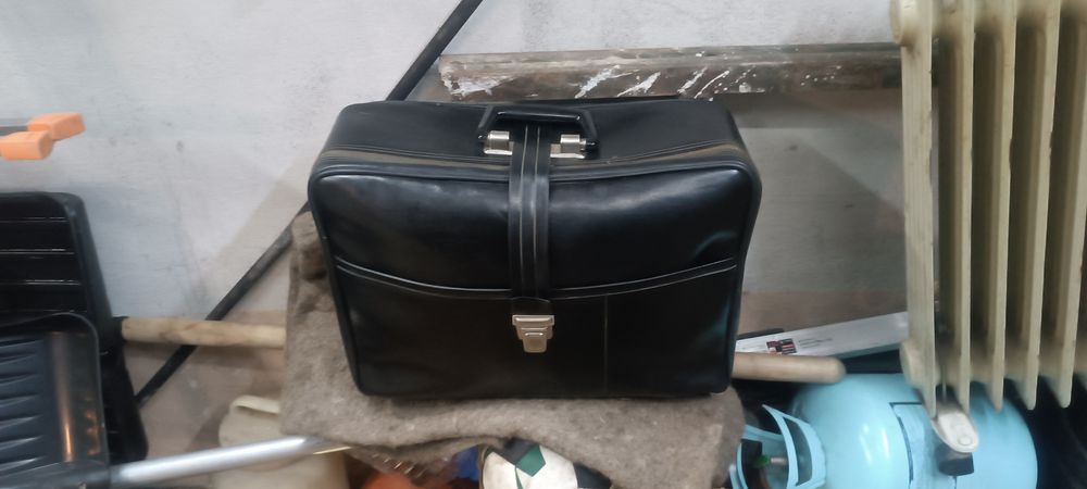 Чемодан СССР отдам