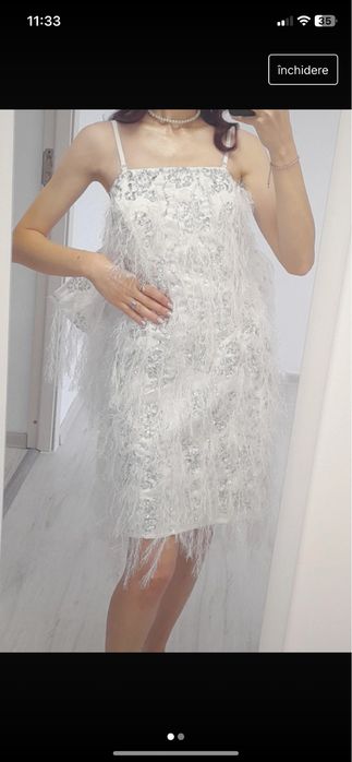 Rochie alba cu franjuri si funda mare la spate