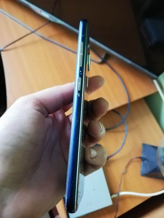 Телефон Asus ZenFone