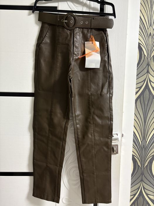 Утеплённые кожаные штаны для девочек