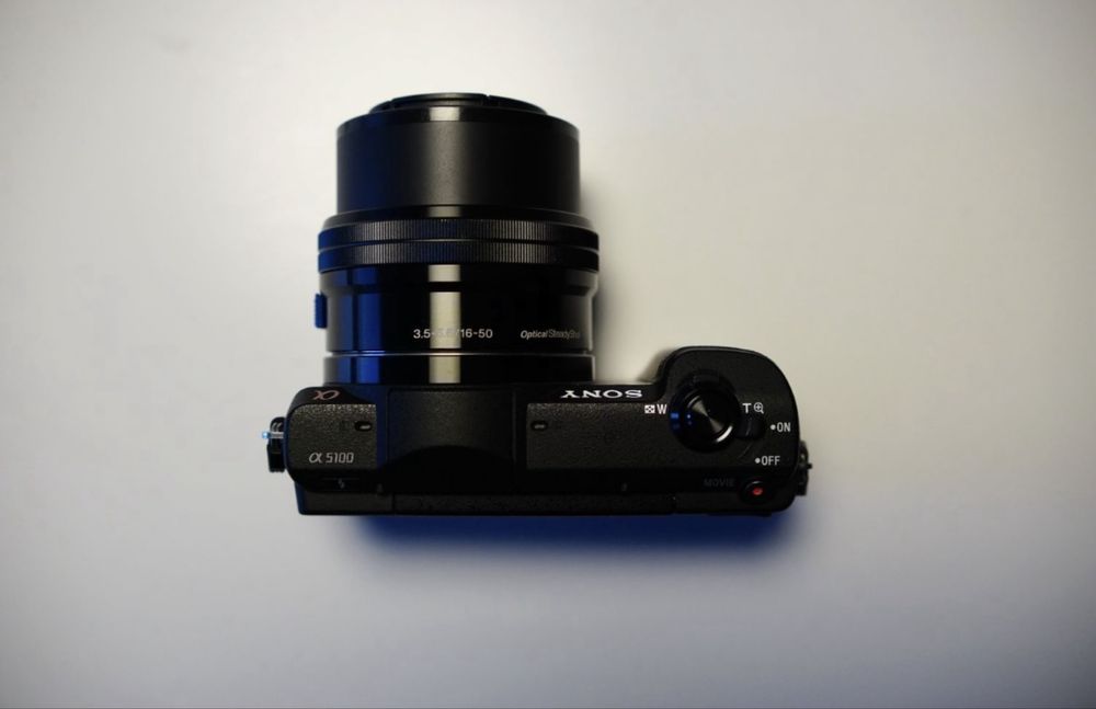 Sony a5100 mirrorless 1.500 cadre