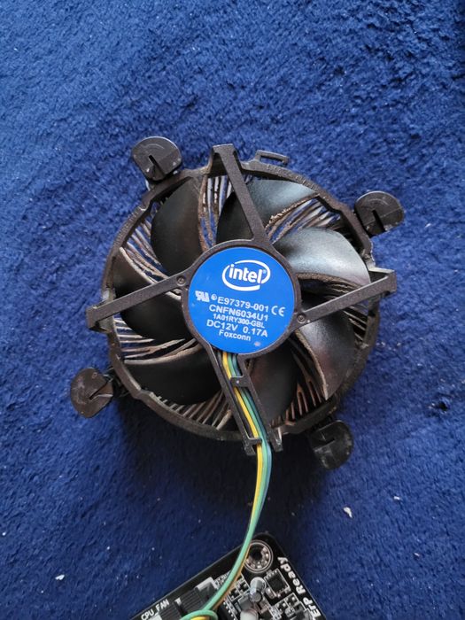 Placa de baza si procesor i5 6400 si 8gb de ram ddr4