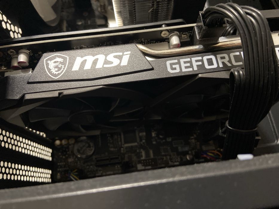 Rtx 3050 в хорошом состоянии 8гб