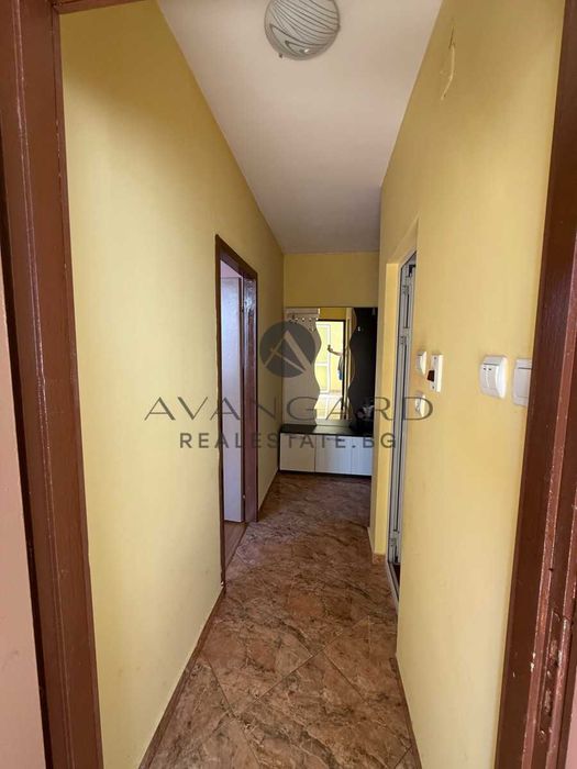 оф.23114 Двустаен с три отделни стаи/ Център