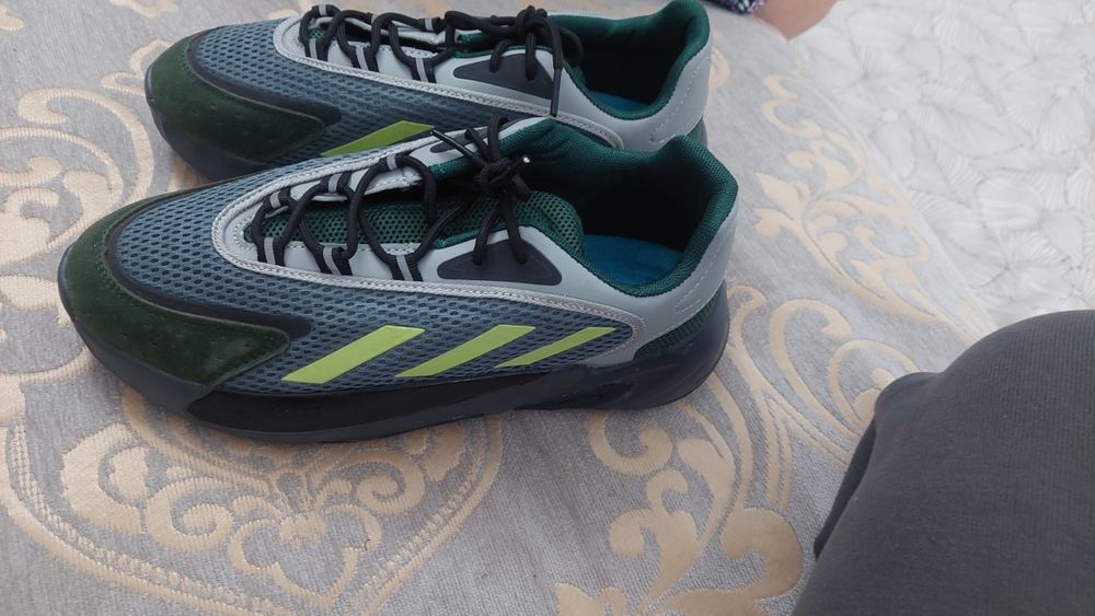 Кроссовки новые 40-41размер