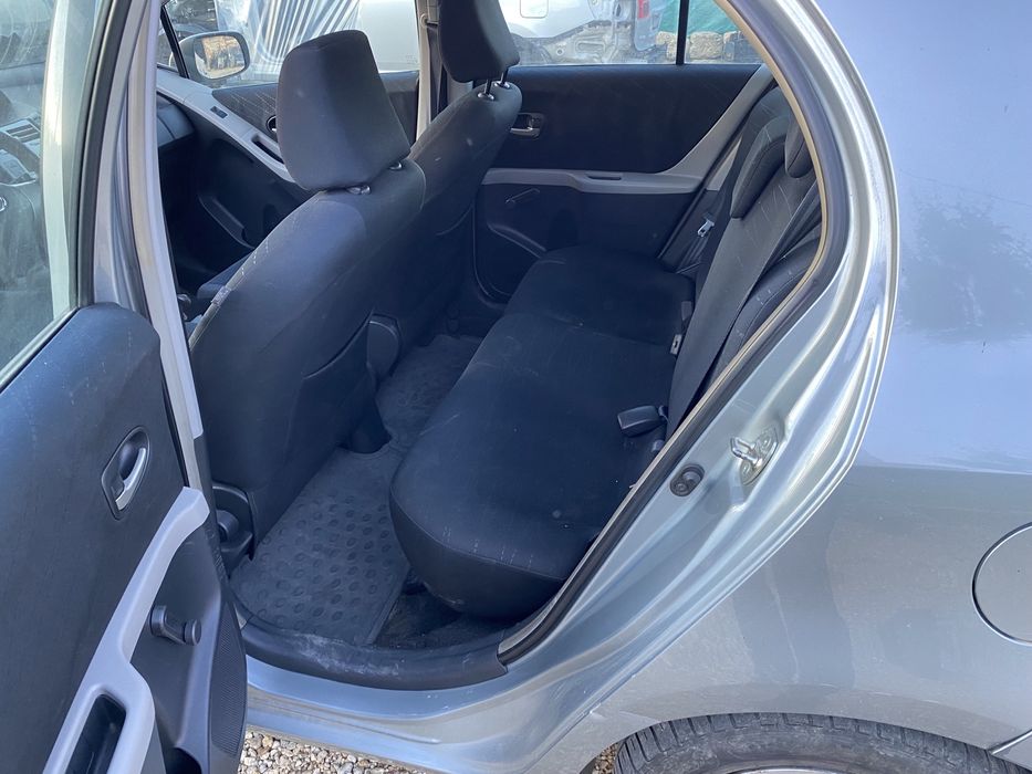 Toyota Yaris Тойота Ярис 1.3 vvt-i 87 кс На части