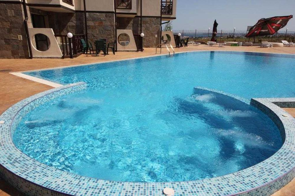 69990 EUR  2-стаен апартамент 72 кв.м.  Империал Хайтс, 1,5 км до плажа