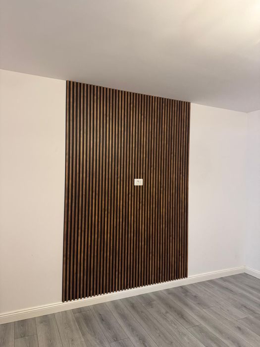 Riflaje decorative riflaj wpc nu mdf rezista la apa imitatie lemn si marmura alba fundal negru nu panză
