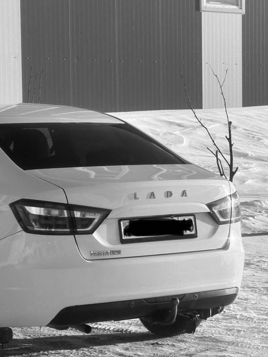 Продам фаркоп лада веста