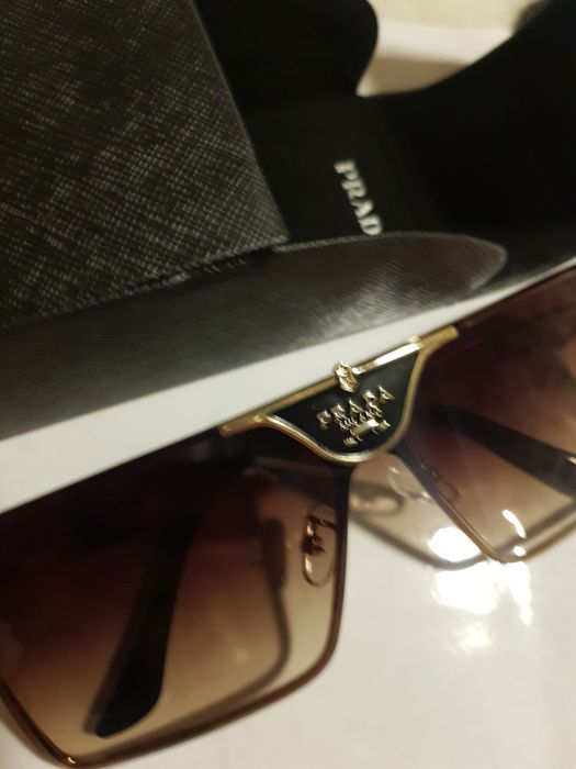 Ochelari de soare Prada cu card si Certificat
