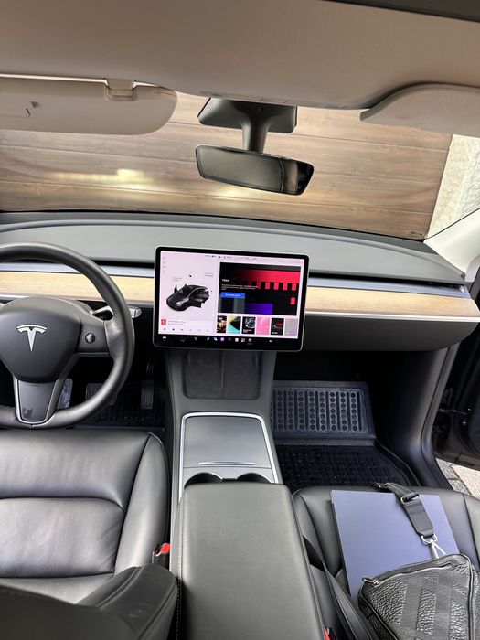 Tesla model Y